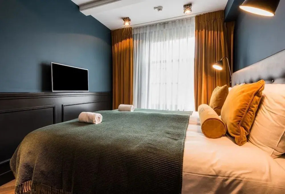 Photo - Adam Downtown