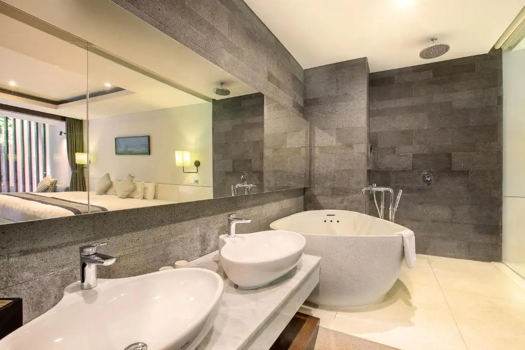 Photo - Suites by Watermark Hotel and Spa