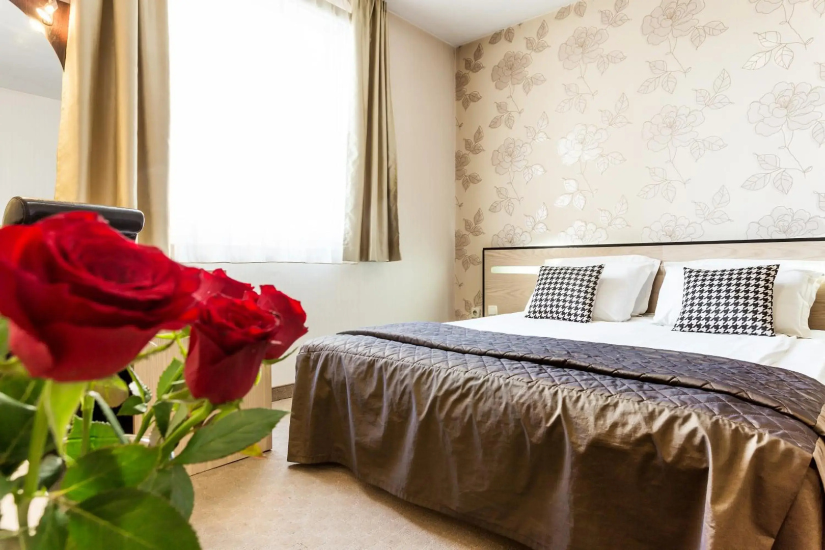 Photo - City Avenue Hotel