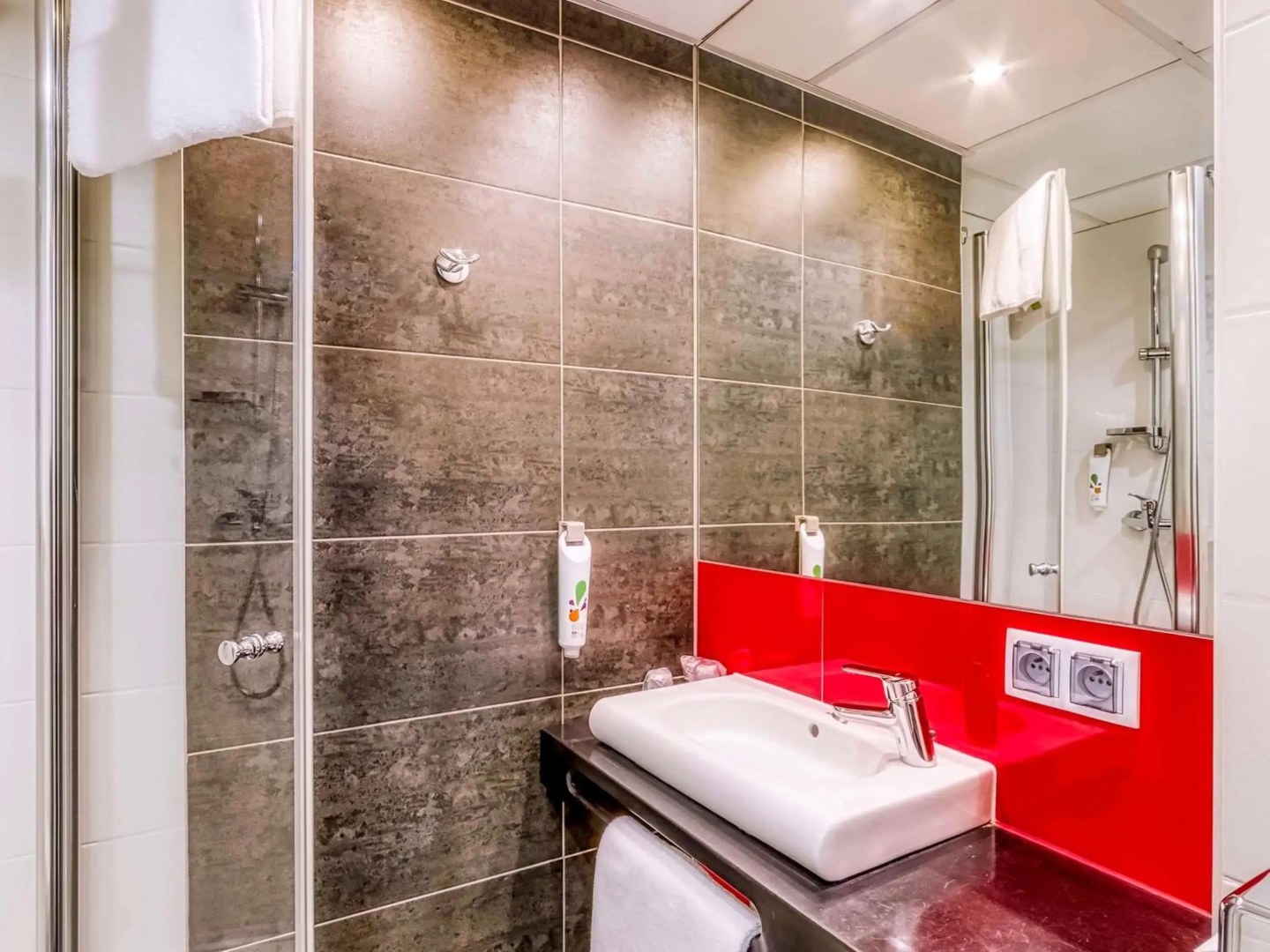 Foto - B&B HOTEL Barcelona Viladecans