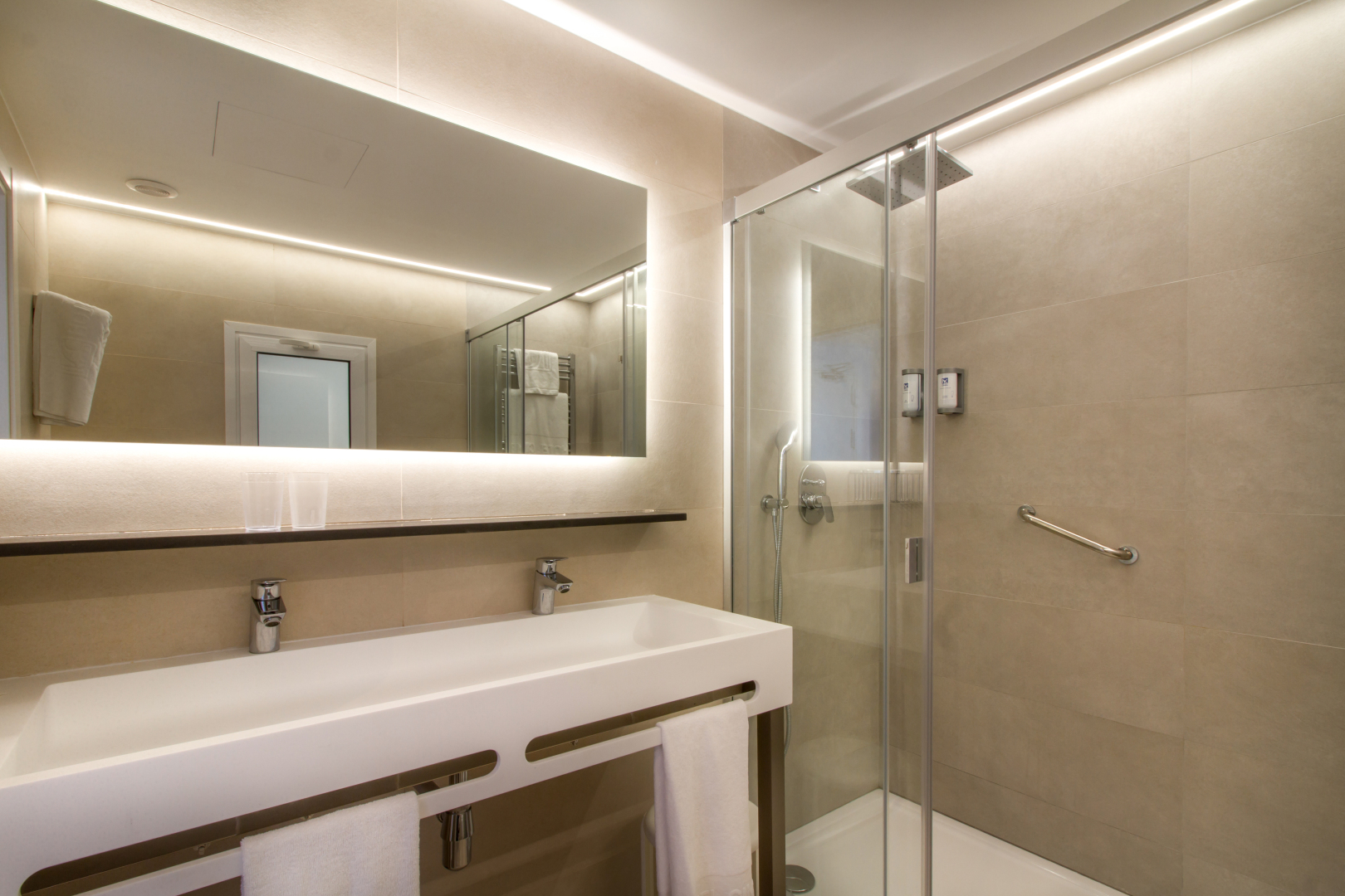 Photo - Hotel Cimbel