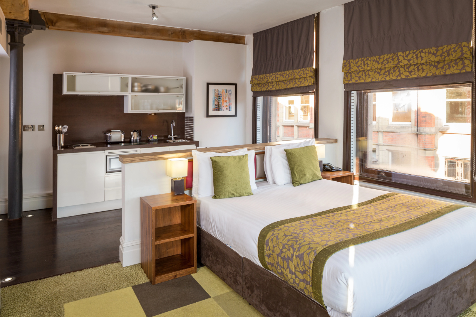 Photo - Roomzzz Manchester City