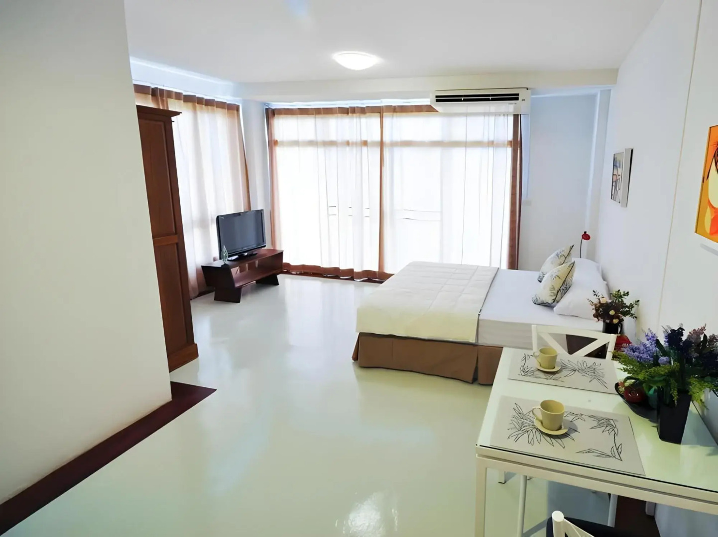 Photo - The Meet Green Apartment