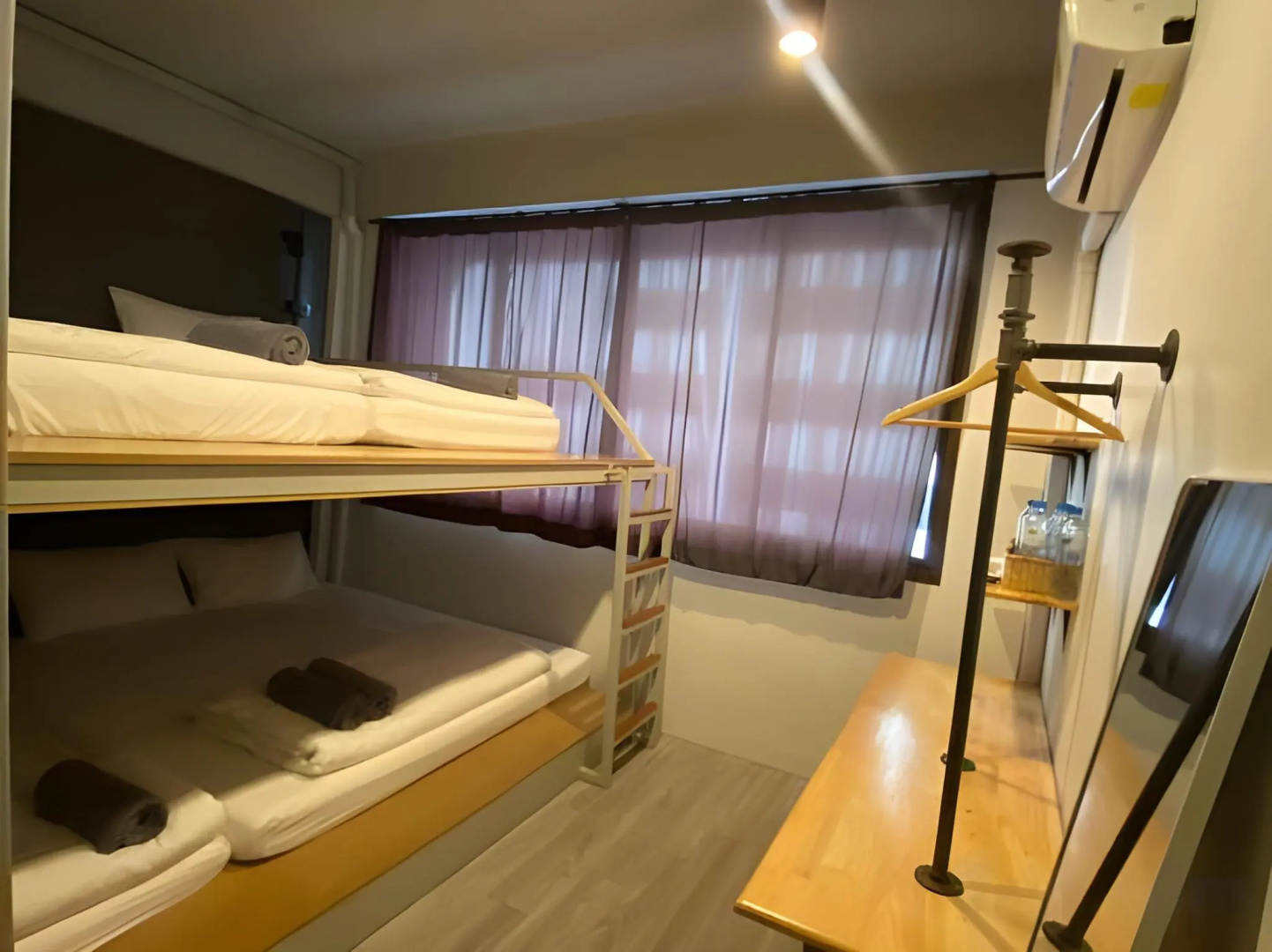 Photo - Ekanek Hostel Bangkok - Adults Only