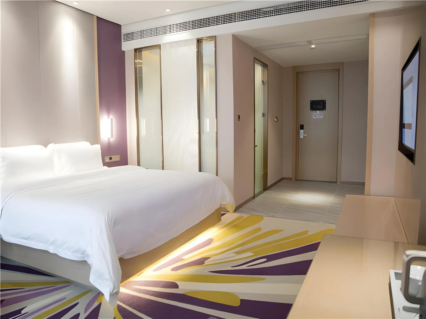 Lavande Hotels·Dayun Center Hengang Metro Station Shenzhen