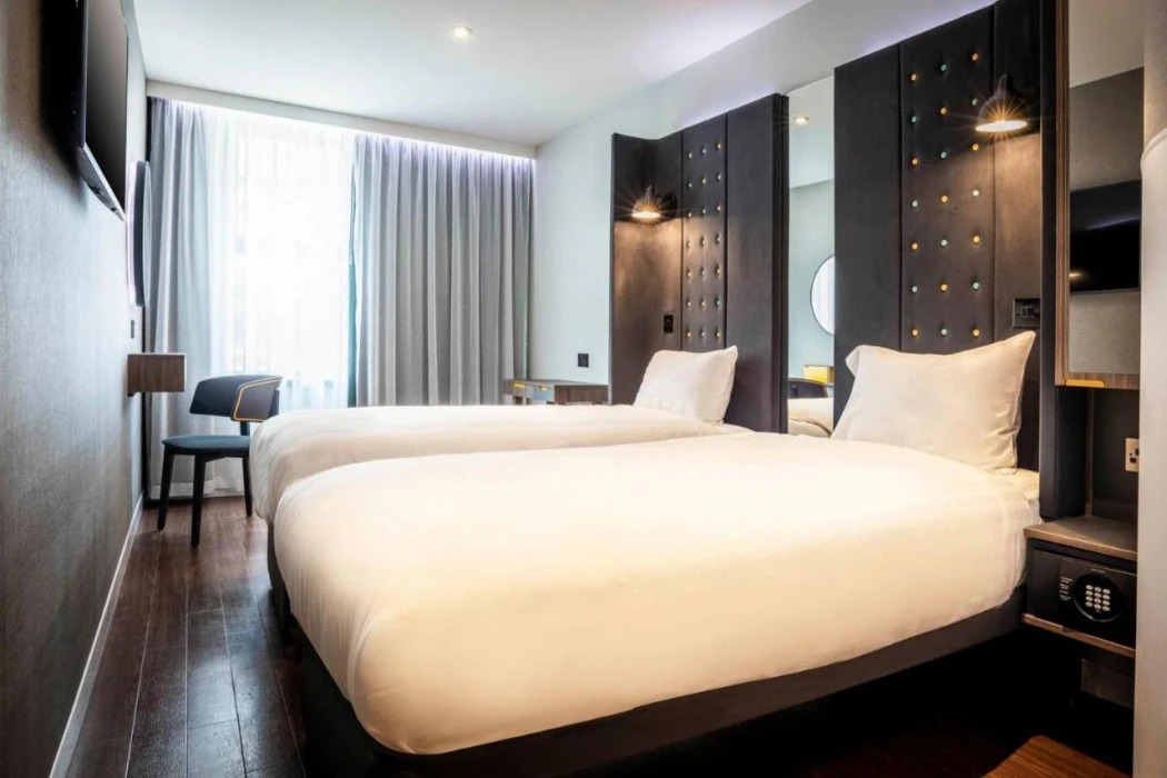 Photo - Point A Hotel London Canary Wharf