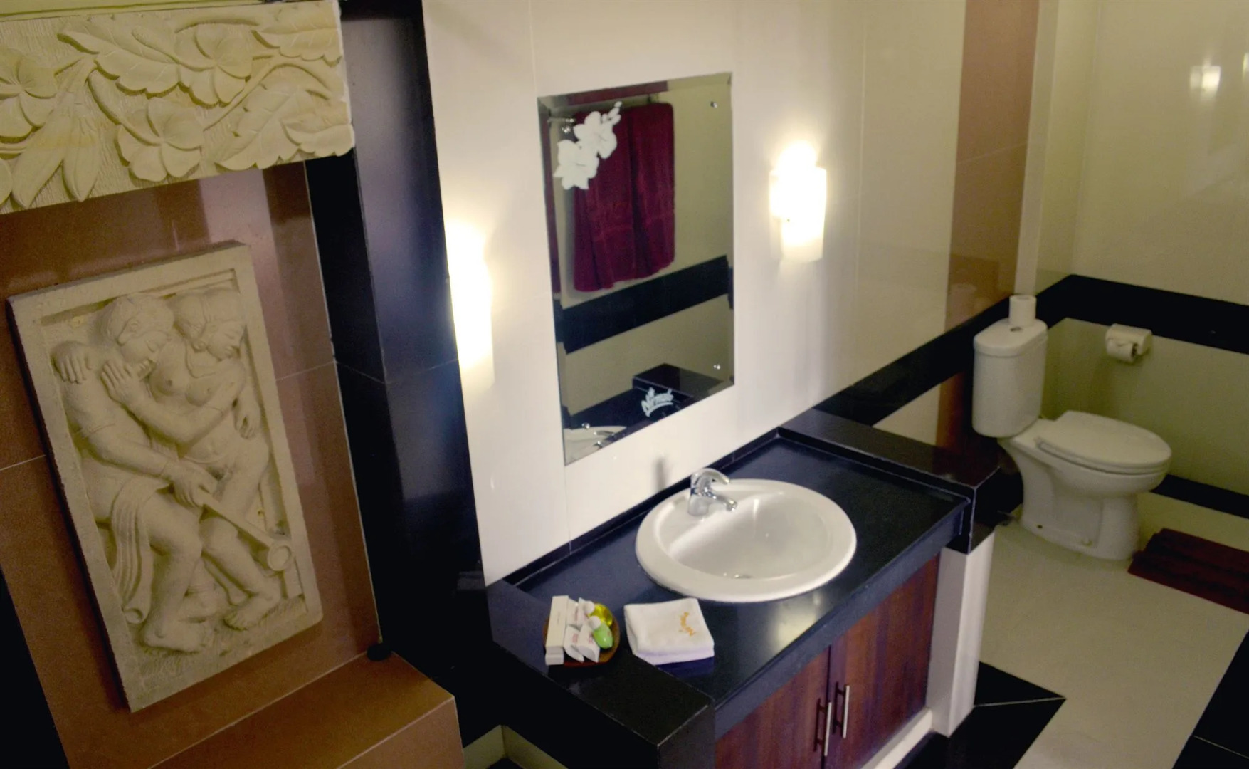 Foto - Nirmala Hotel & Convention Centre