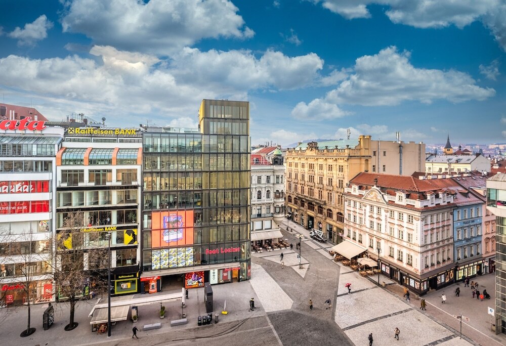 Foto - Crown Palace Apartments by Adrez