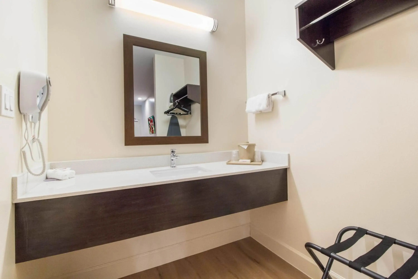 Photo - Red Roof Inn Houston - Willowbrook