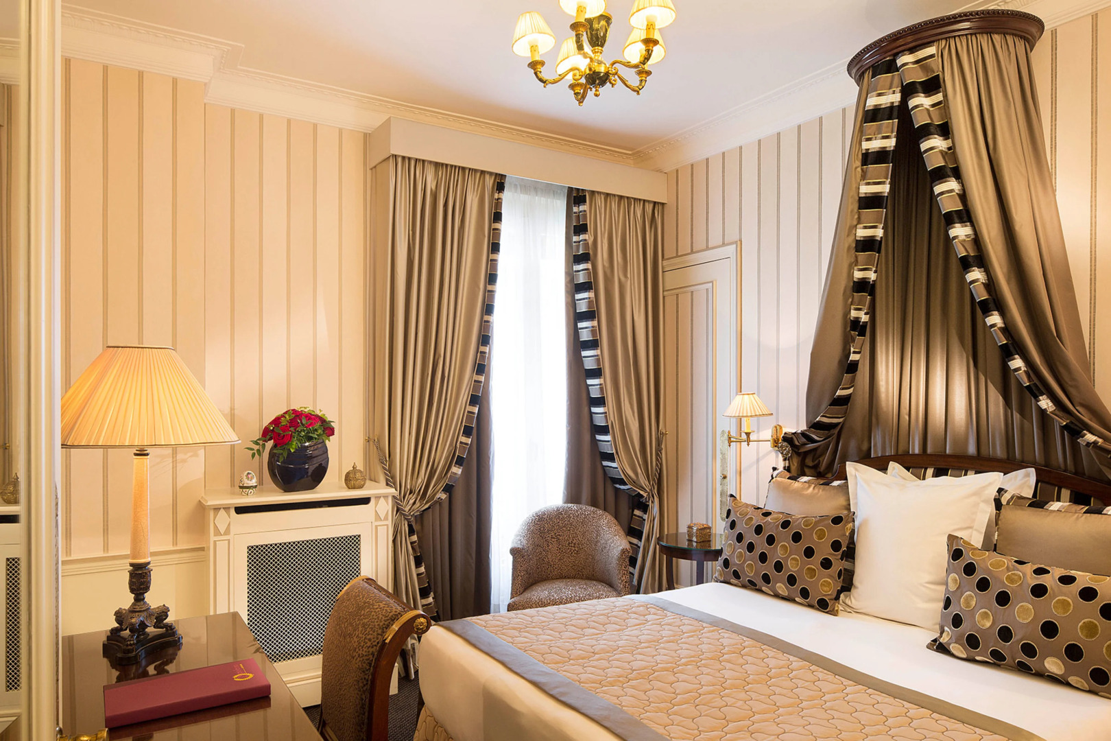 Foto - Hôtel Napoleon Paris