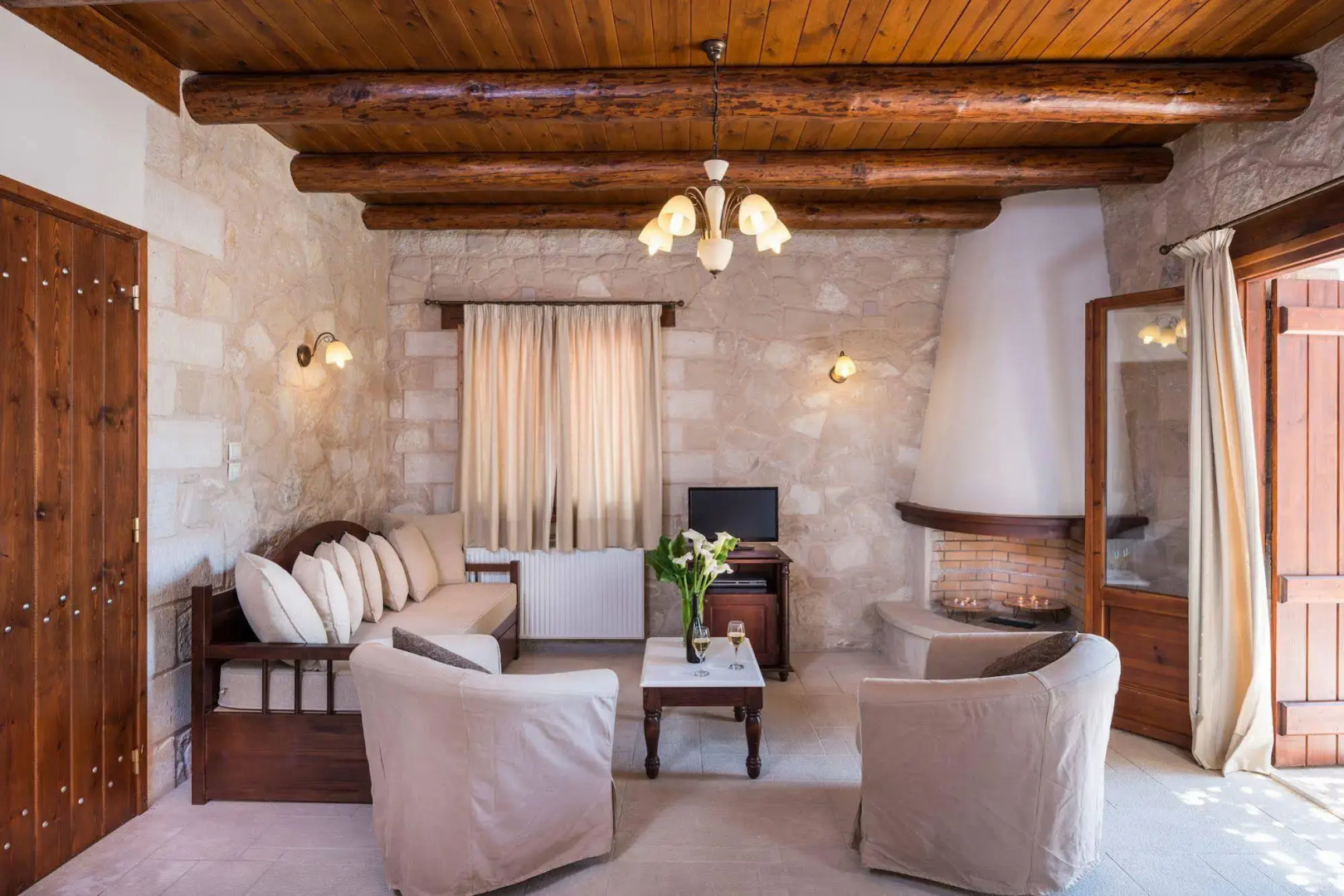 Photo - Spilia Village Hotel & Villas