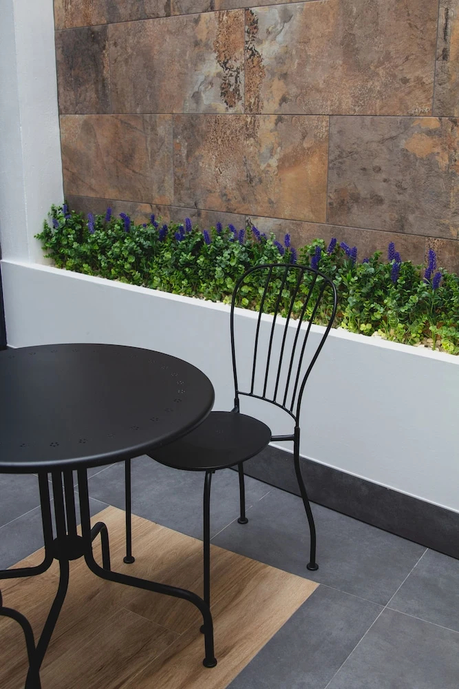 Photo - Welldone Antiquarium