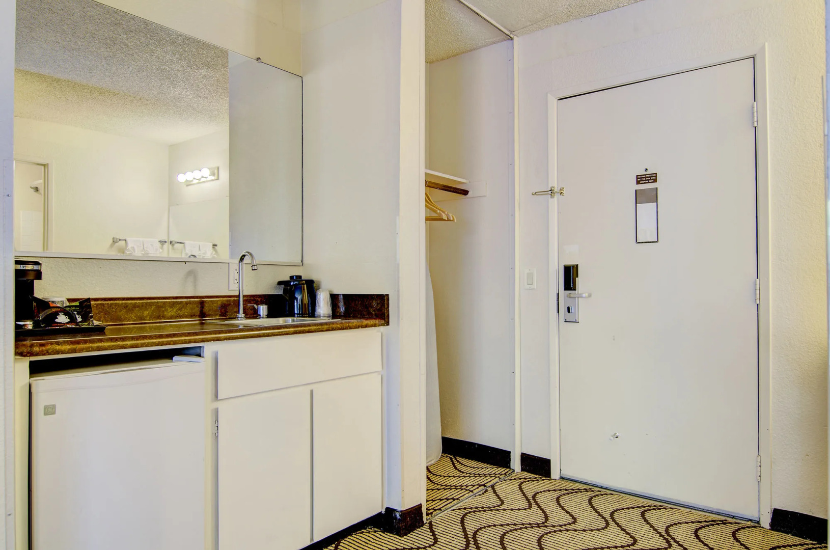 Foto - SureStay Plus Hotel by Best Western Sacramento North