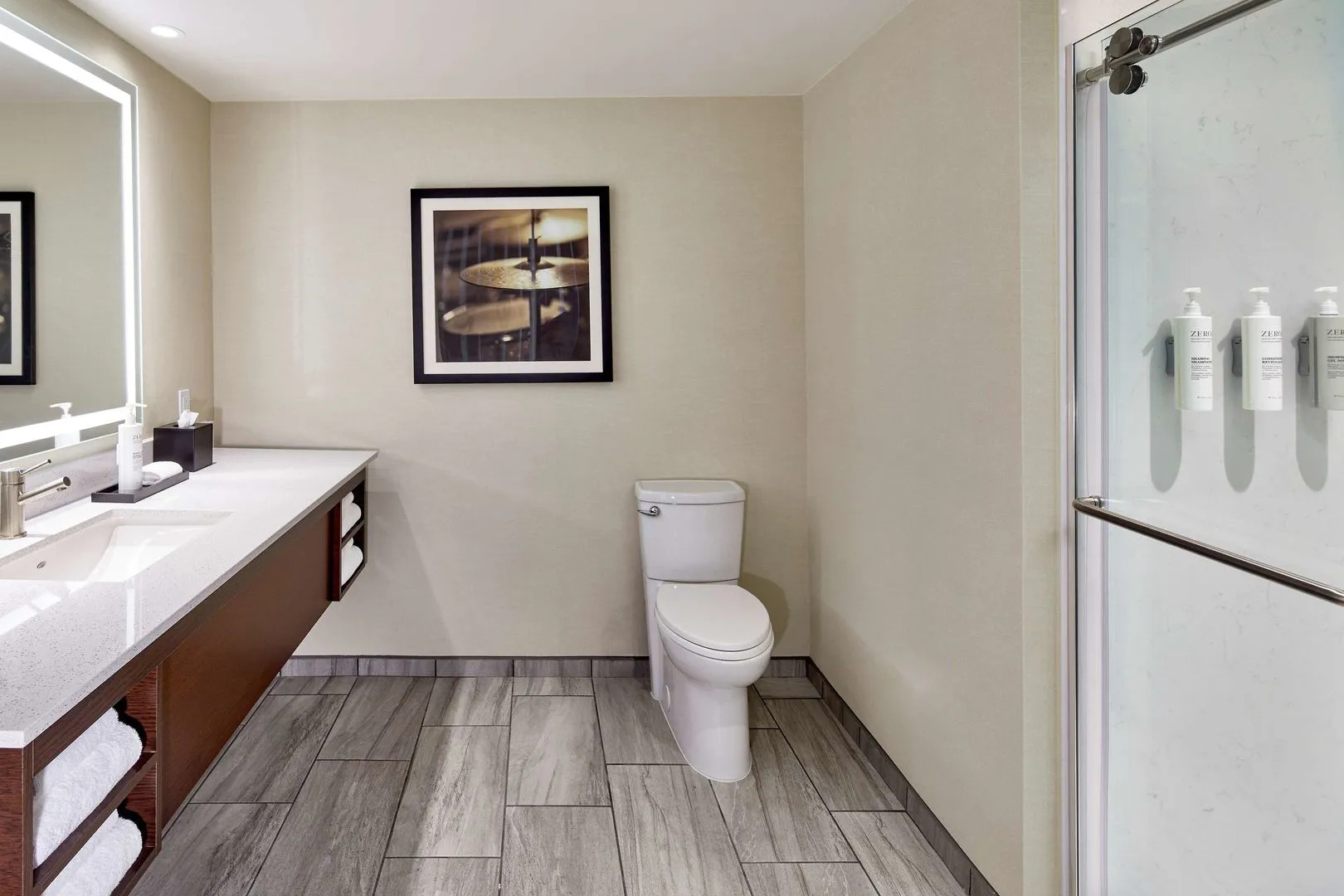 Photo - Embassy Suites by Hilton Nashville Downtown