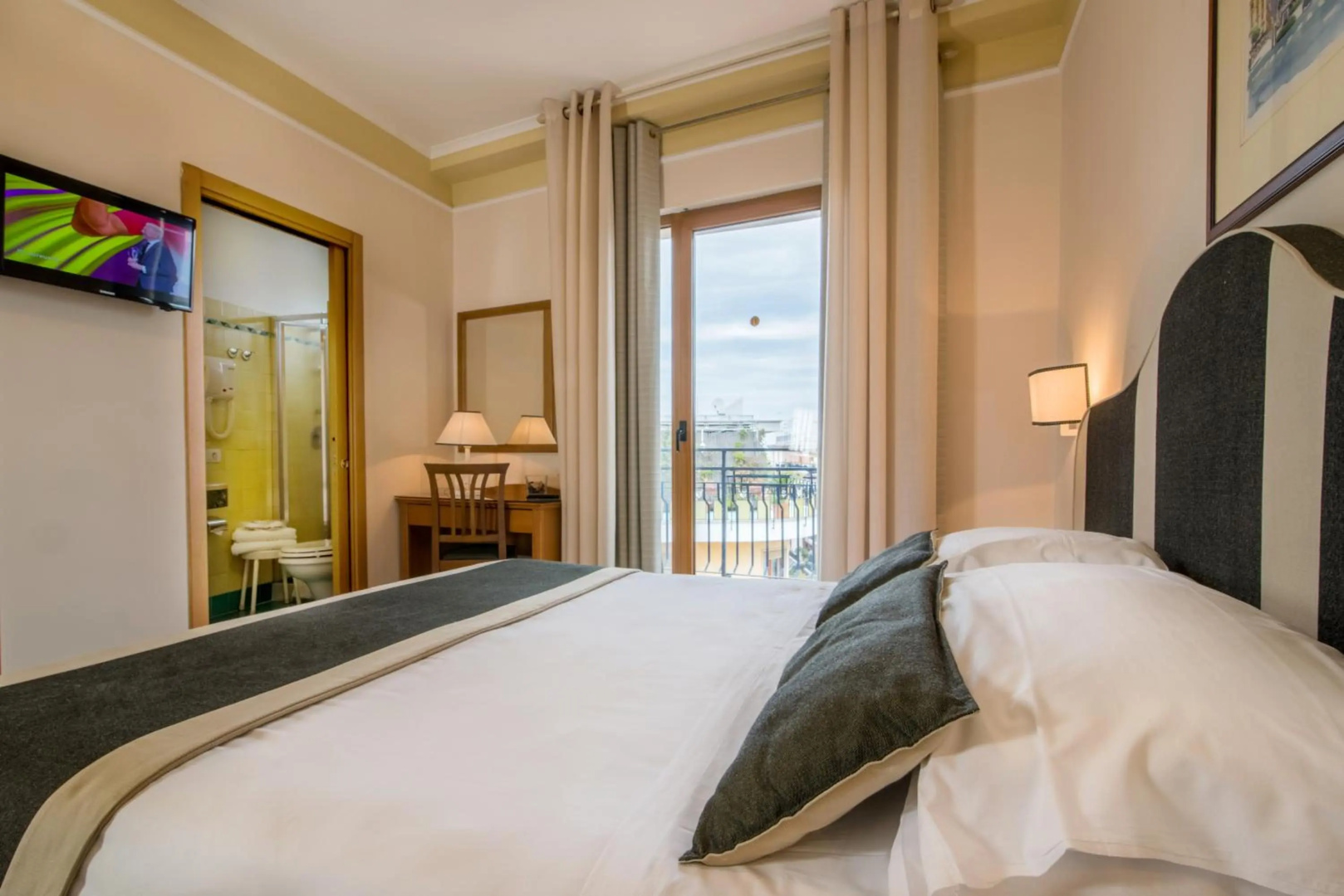 Photo - Hotel Tourist
