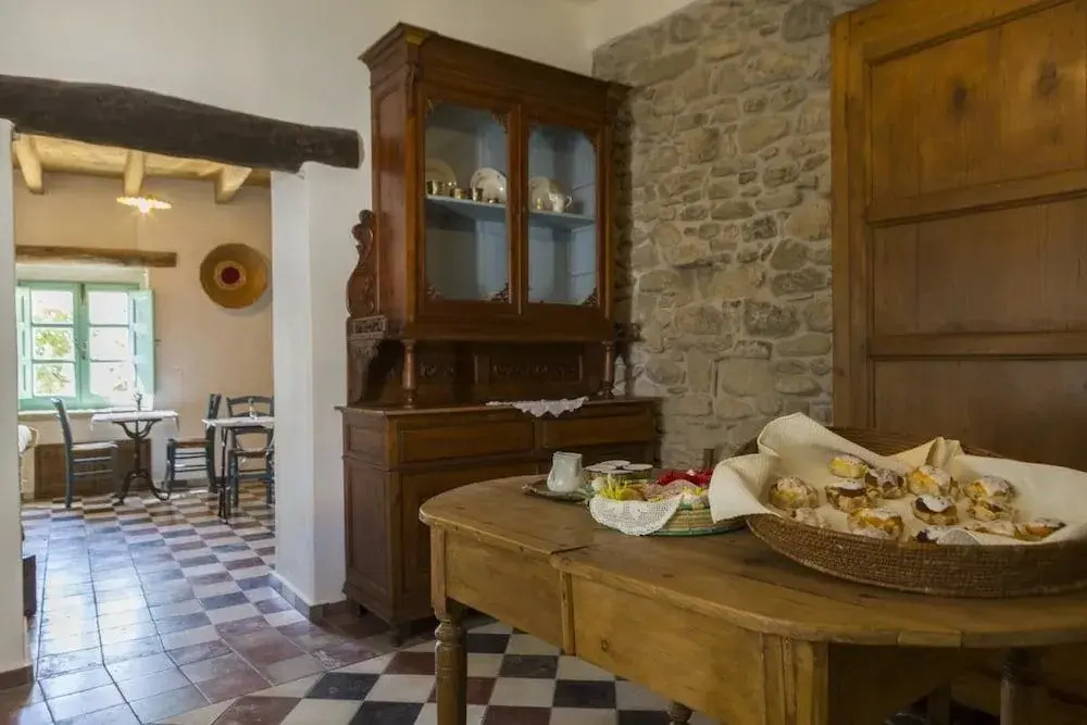 Foto - Cortis Antigas