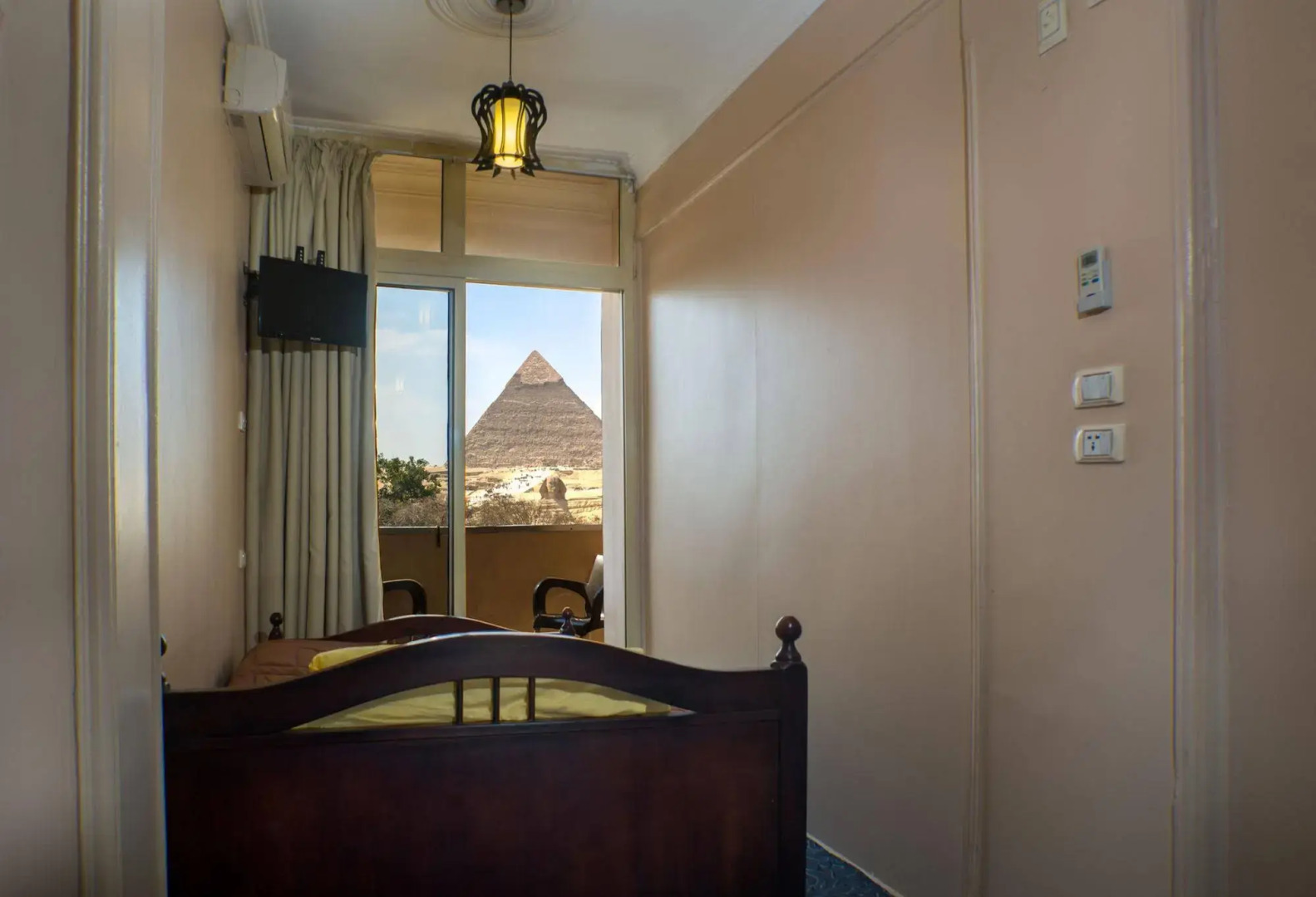 Photo - Pyramids view inn