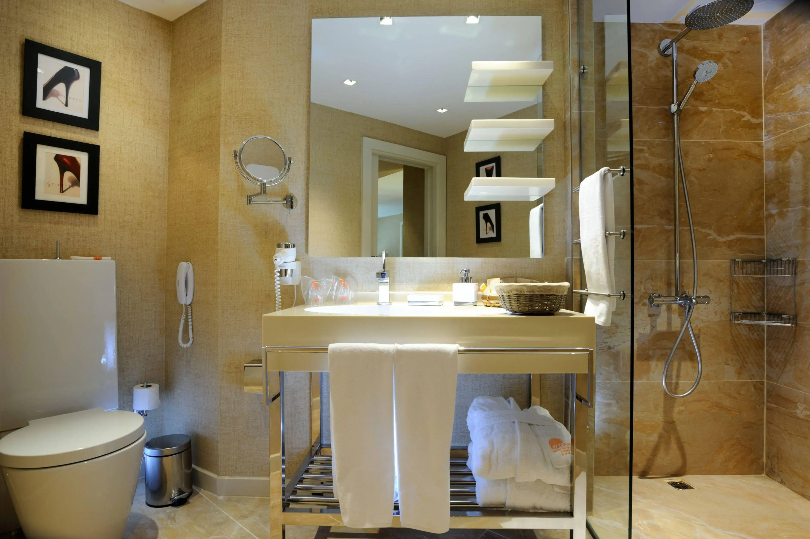 Photo - Elegance Hotels International