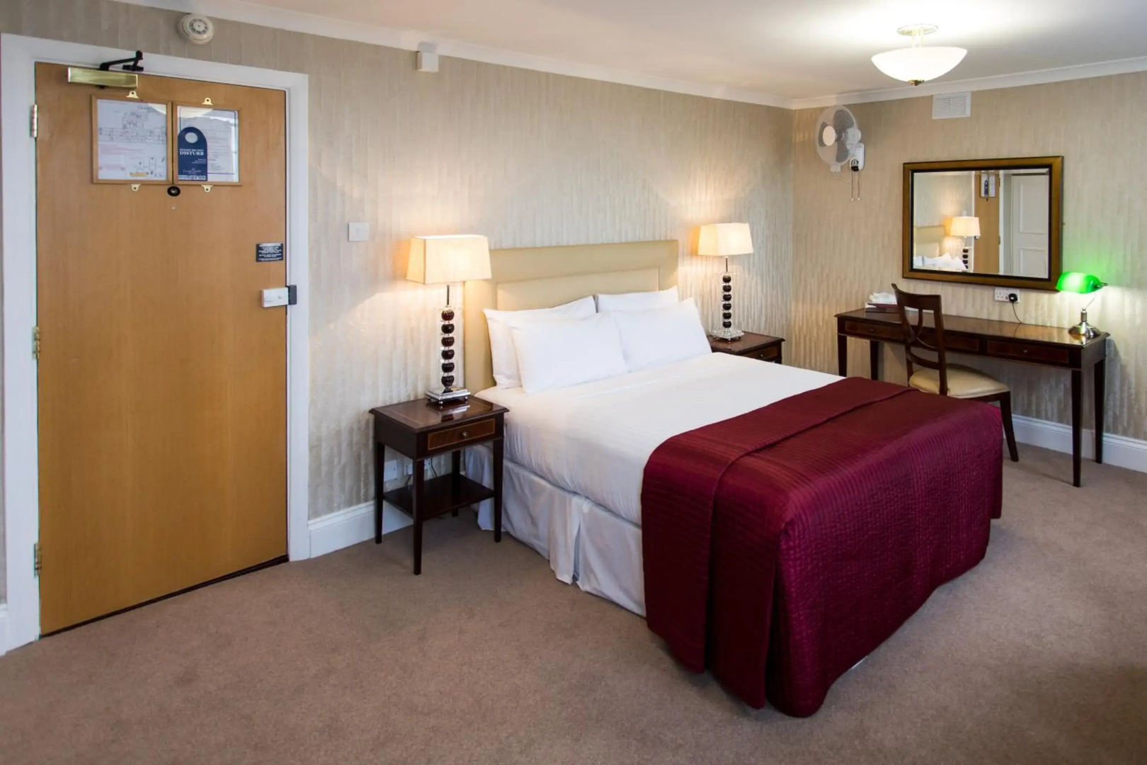 Photo - The Clarendon Hotel