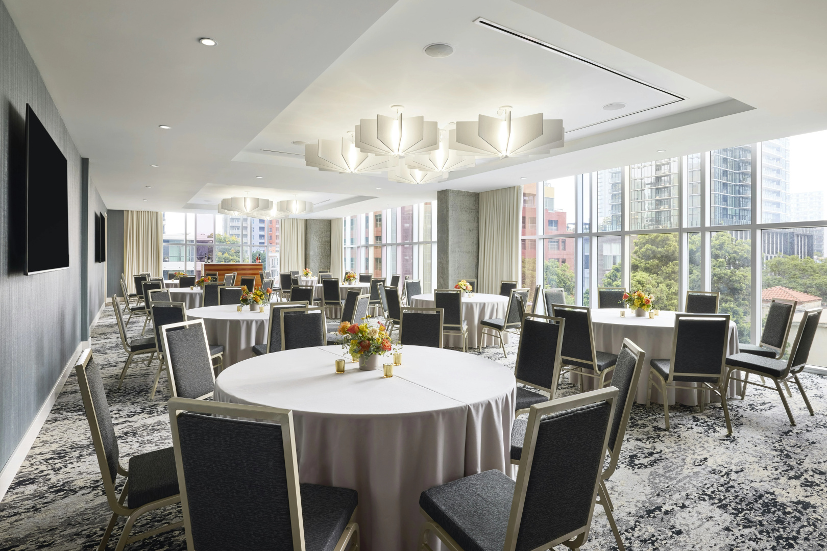 Photo - Carte Hotel San Diego Downtown, Curio Collection by Hilton