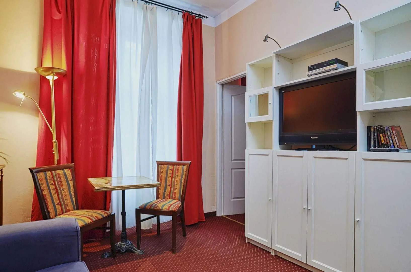 Photo - Rembrandt Aparthotel