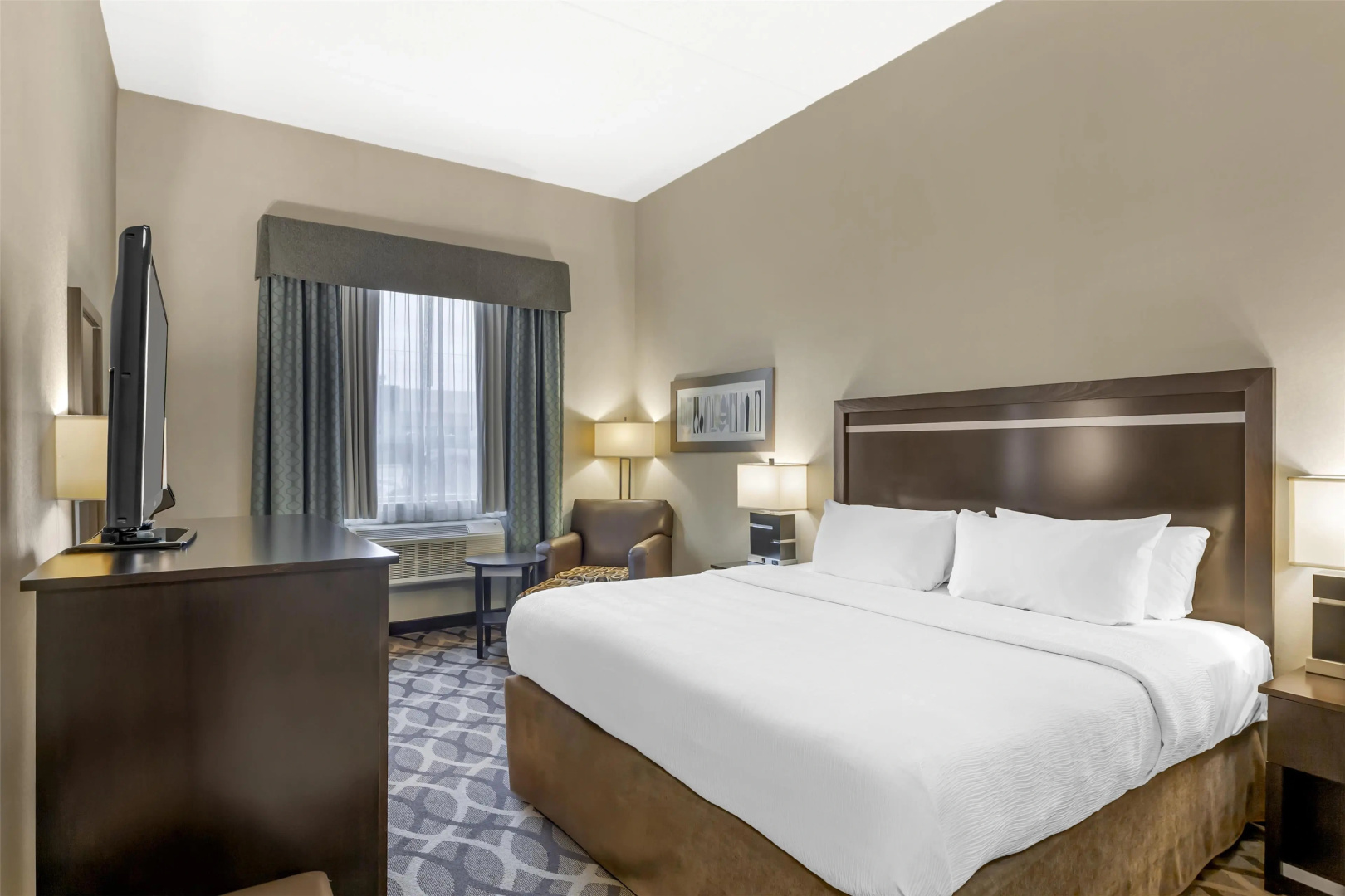 Photo - Best Western Plus Travel Hotel Toronto Airport
