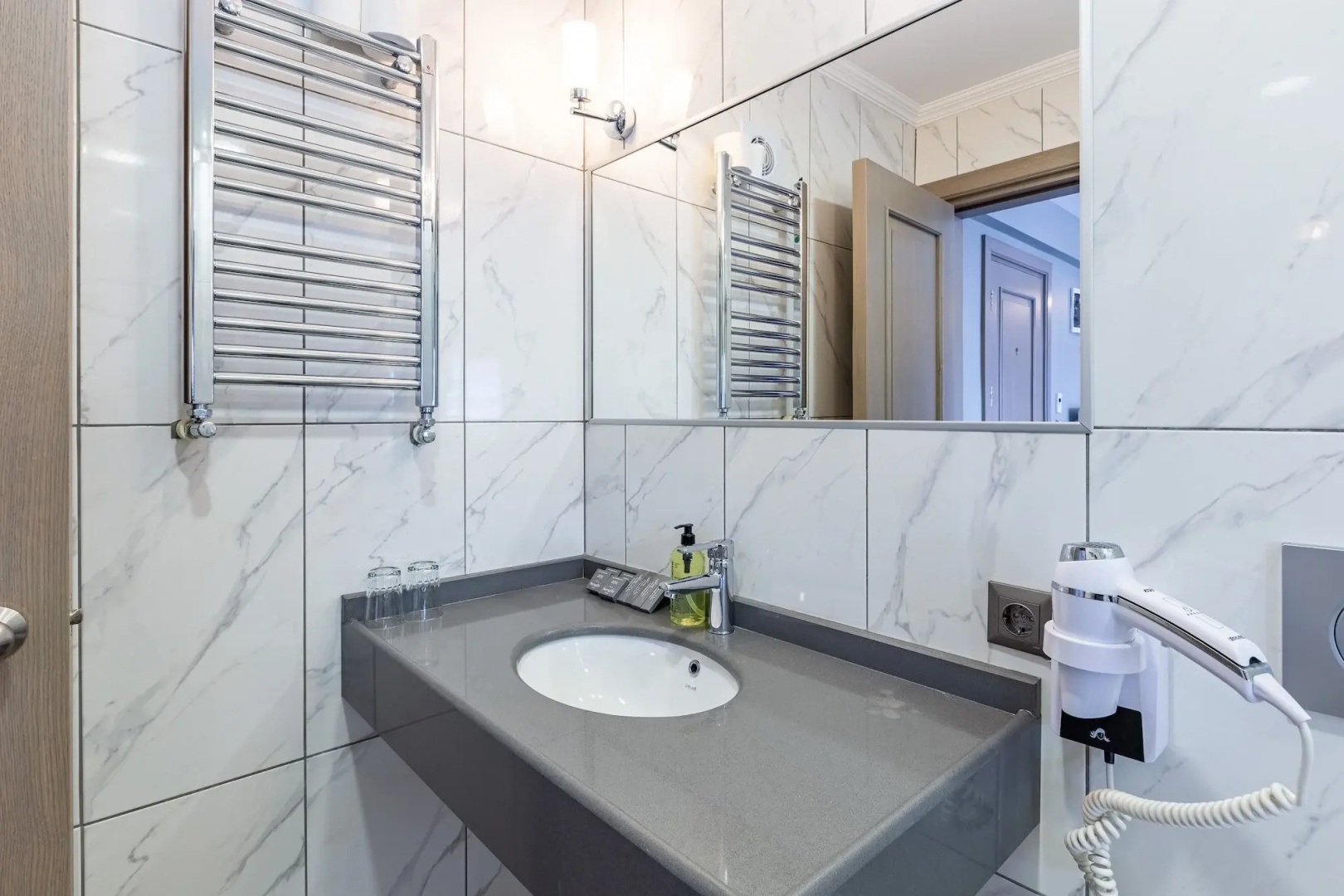 Photo - Seraglio Hotel & Suites