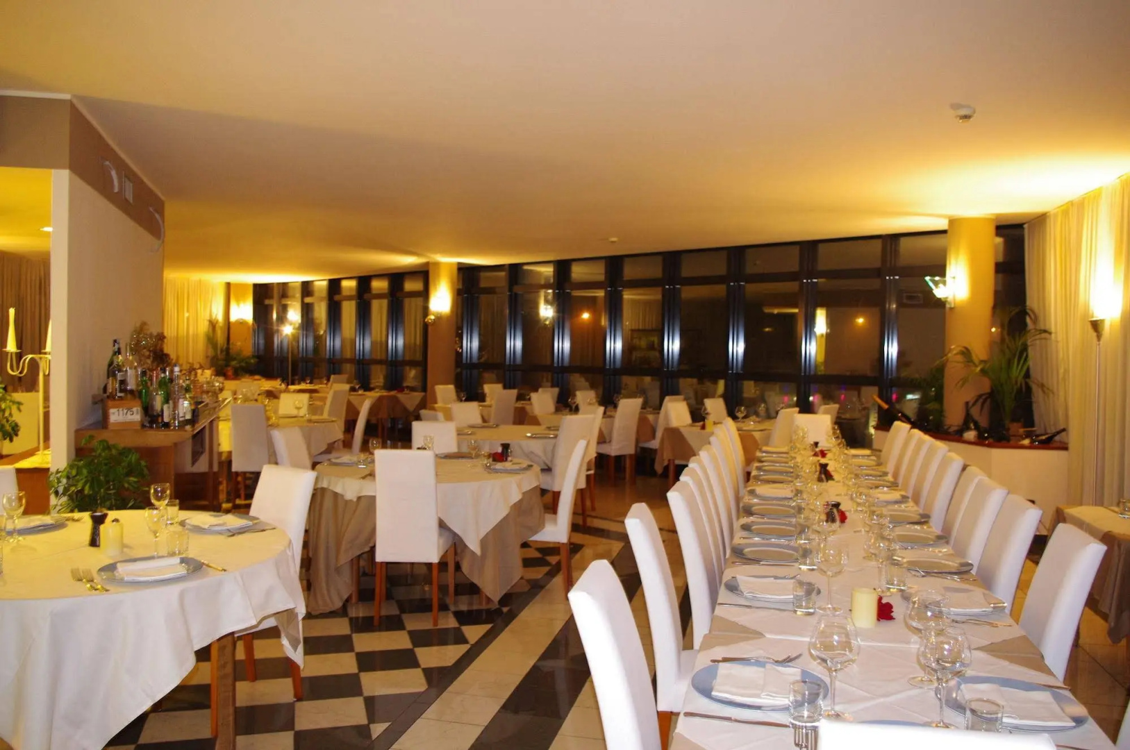 Photo - Airport Hotel