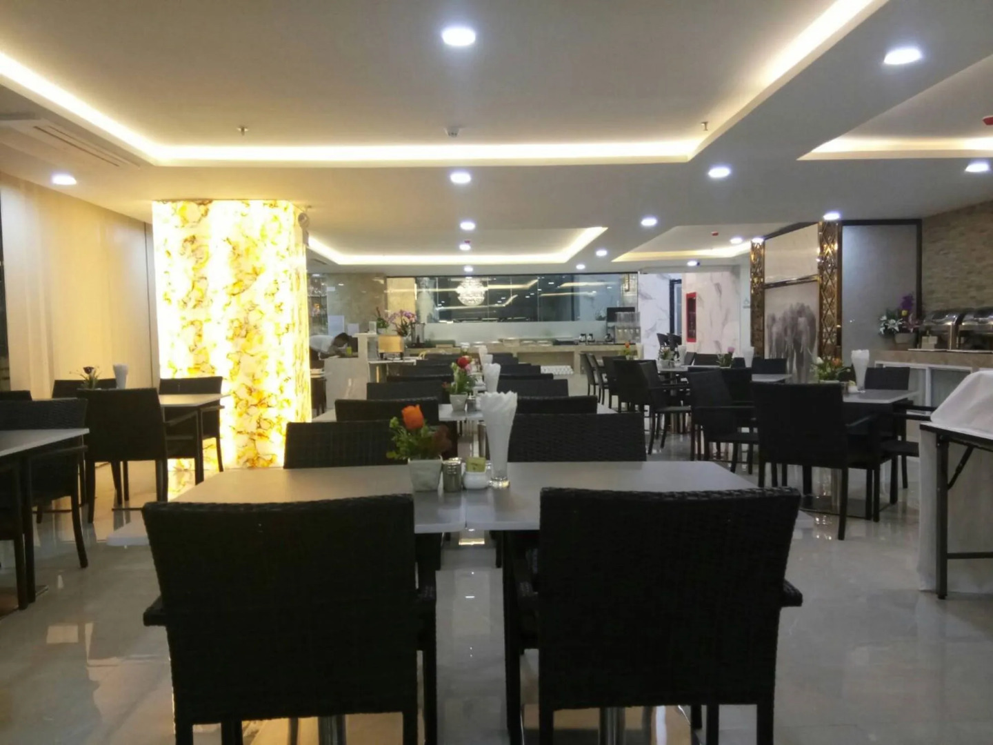 Photo - Golden Jomtien Beach Hotel