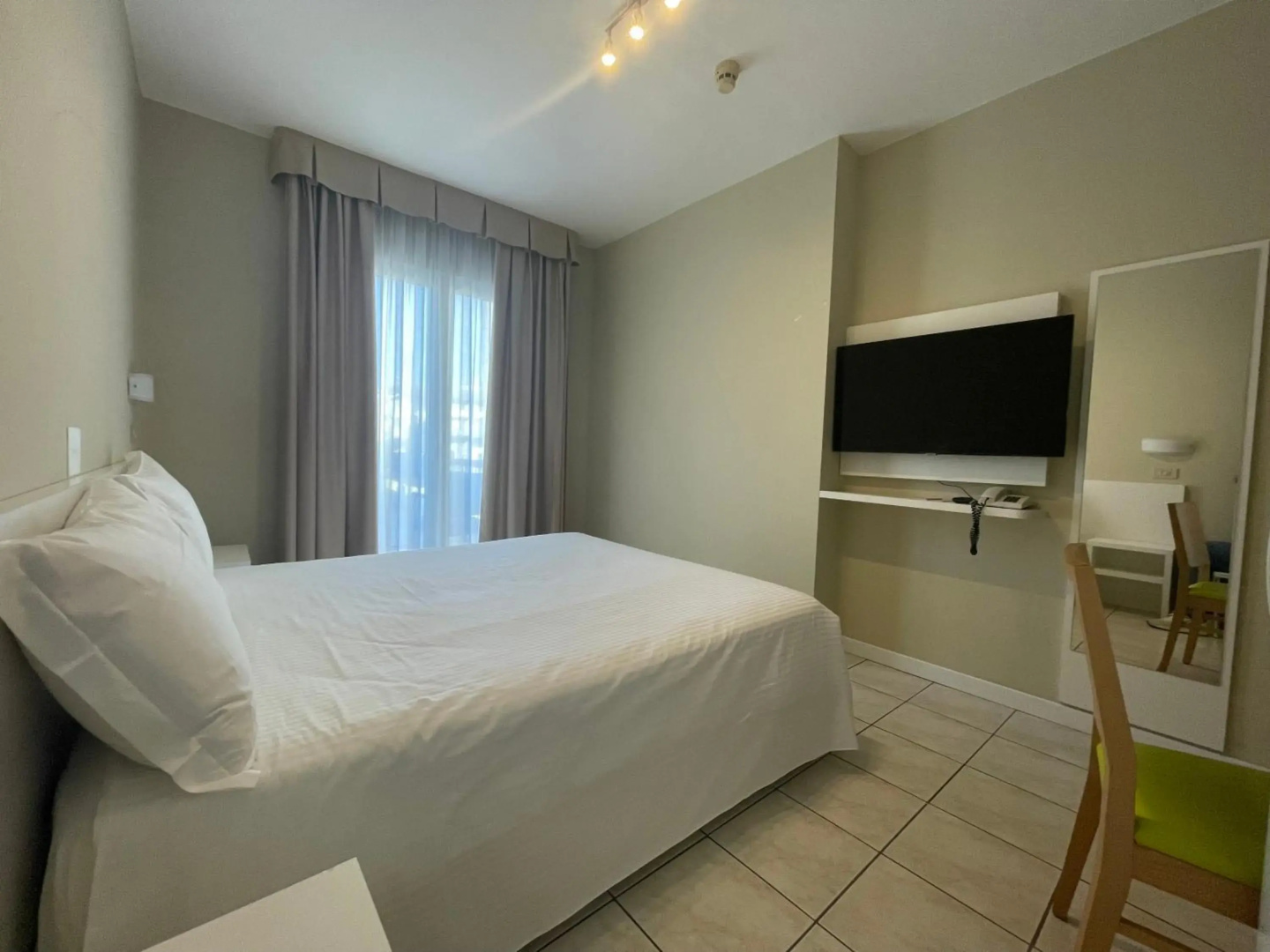 Foto - Hotel Athena