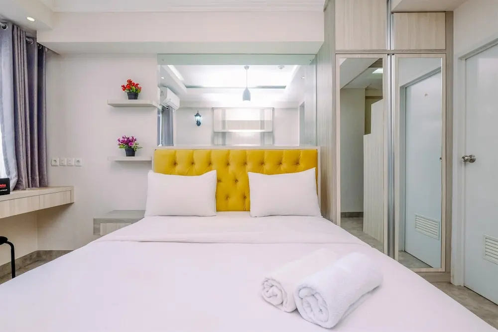Homey Studio Room at Podomoro Golf View Apartment