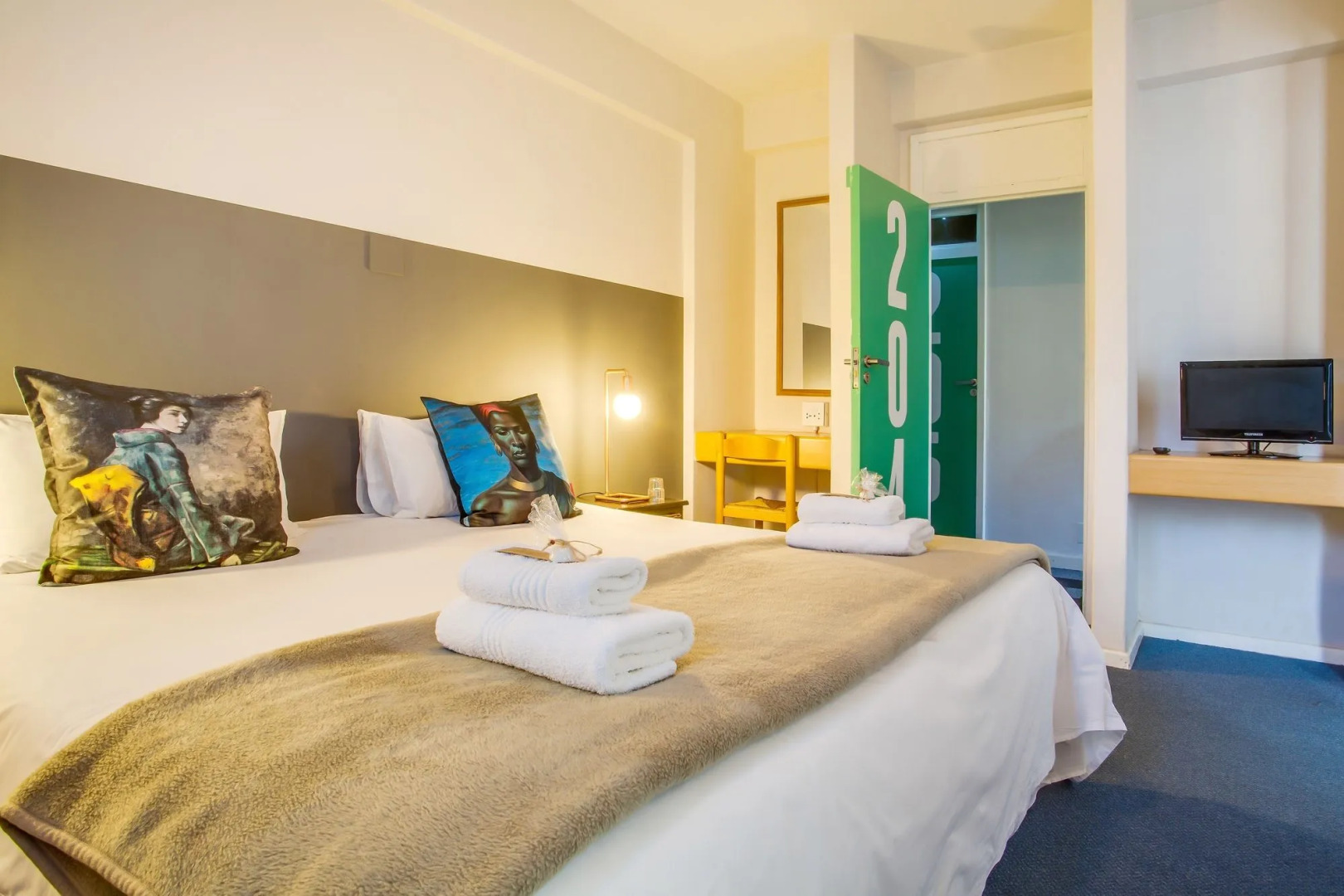 Photo - Never at Home Kloof Street