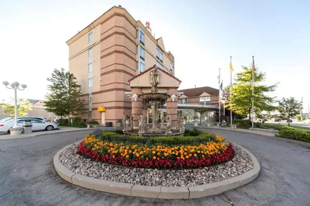 Foto - Monte Carlo Inn Airport Suites