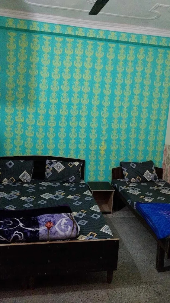 Hotel Gauri Shankar & Restaurant