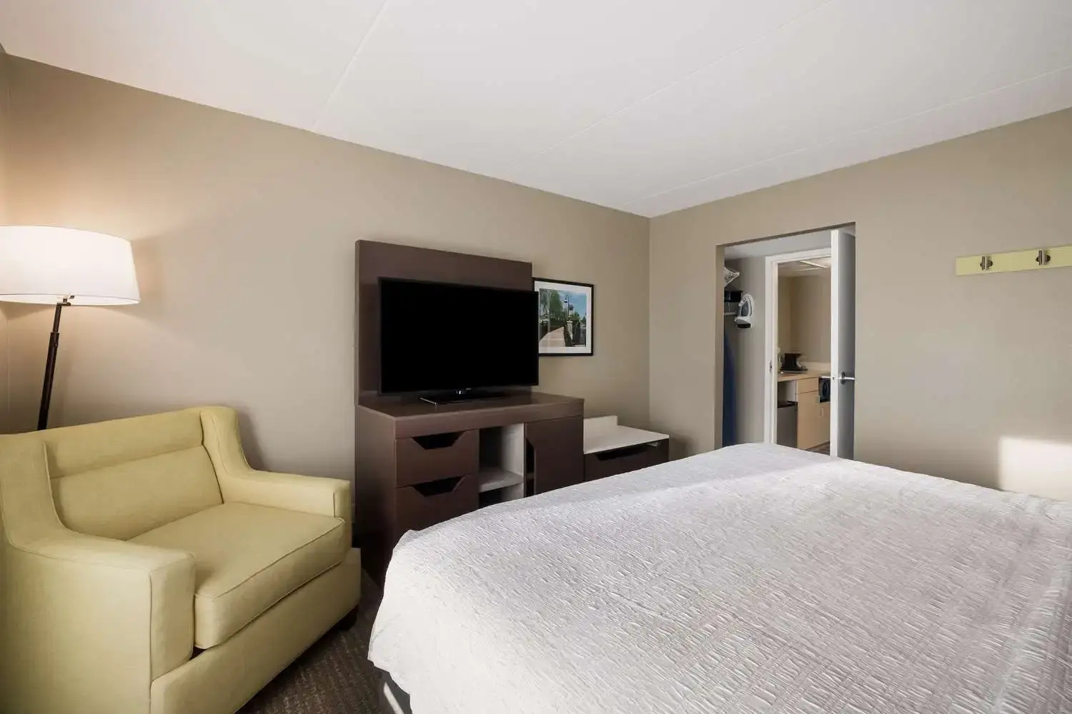 Photo - Hampton Inn McHenry