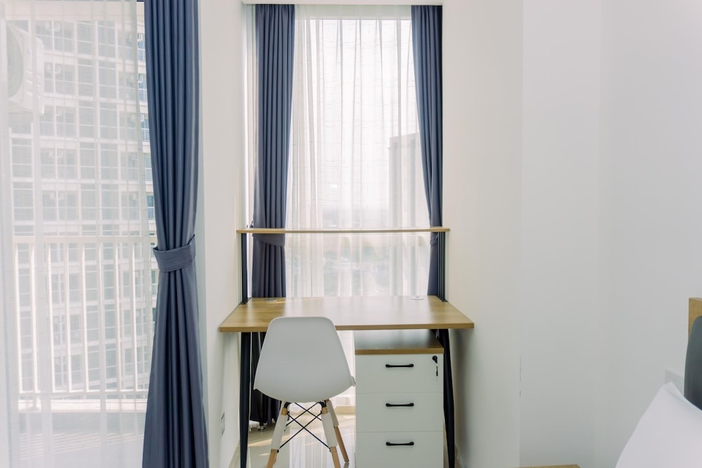 Good Deal And Homey Studio Pacific Garden Apartment