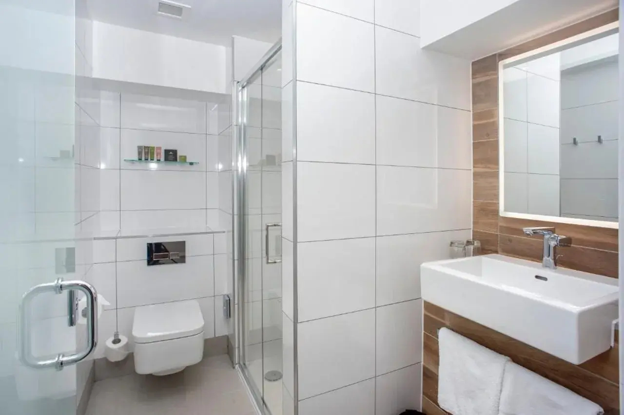 Photo - Ten Hill Place