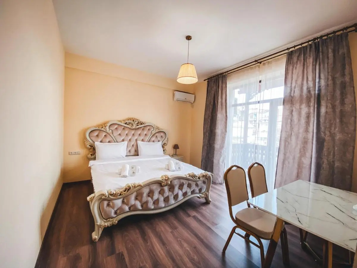 Photo - Armenia Hotel