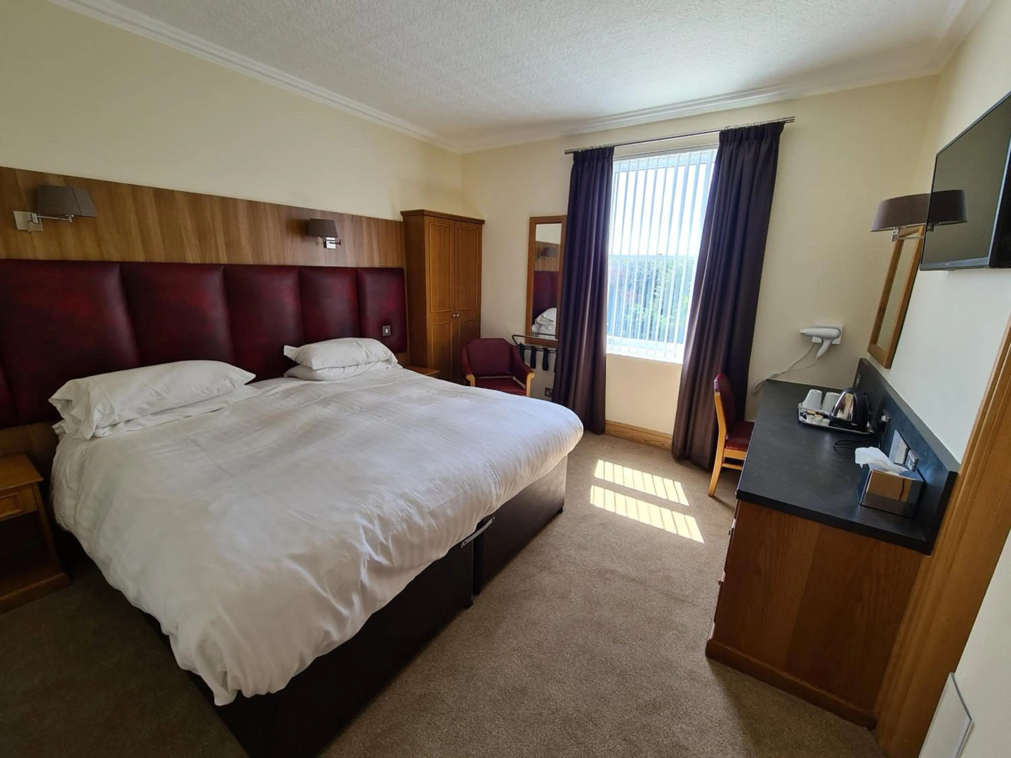 Photo - The Royal Hotel