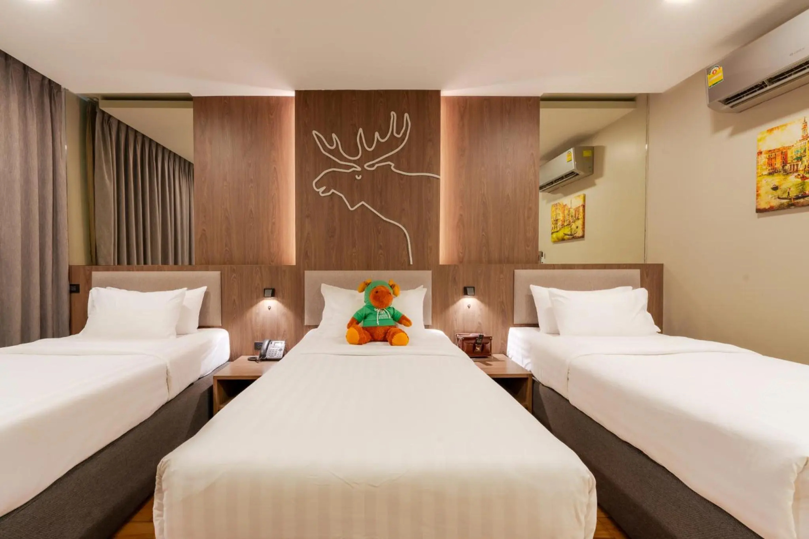 Photo - Moose Hotel Chiangmai