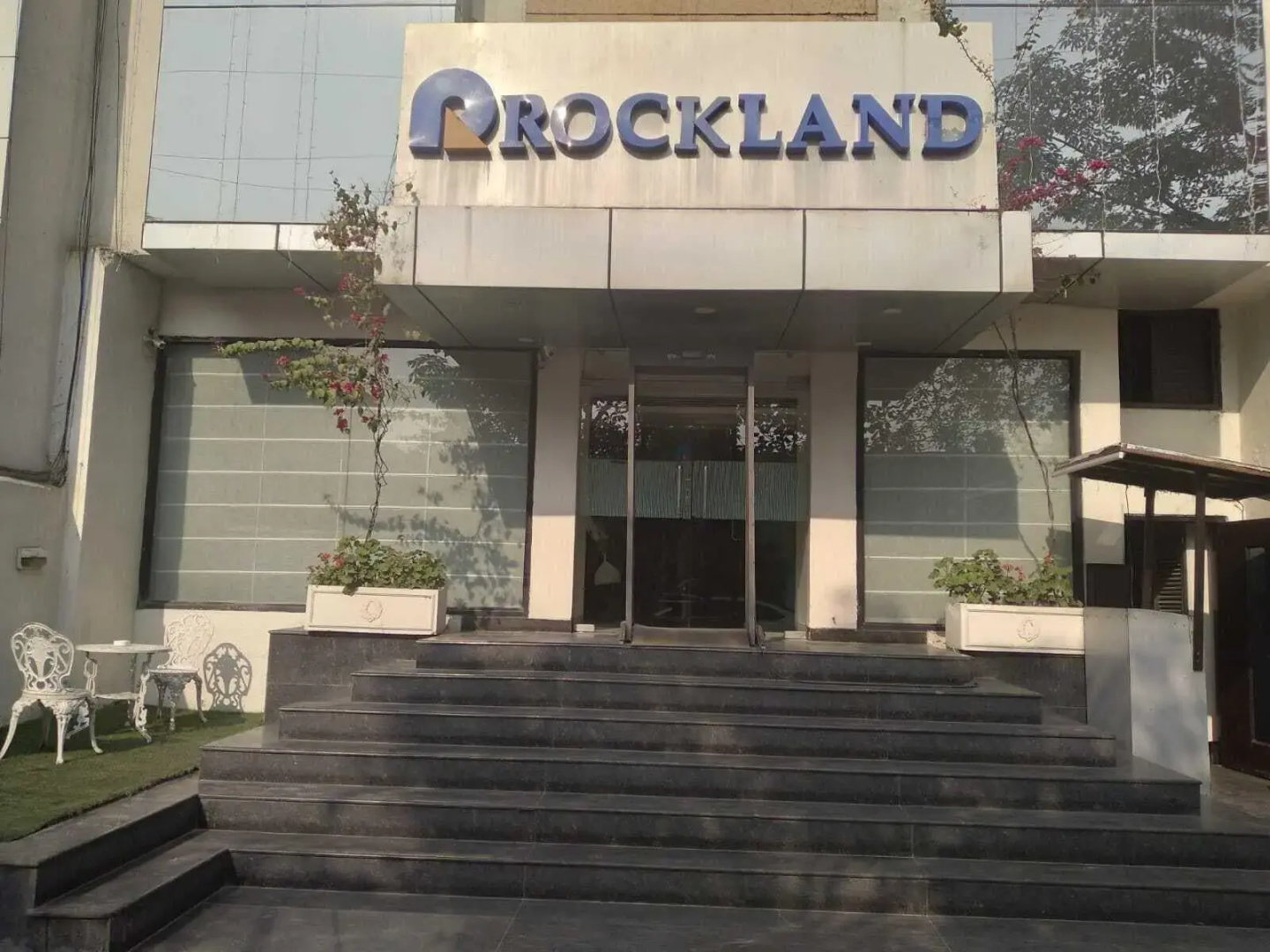 Photo - Rockland Hotel Panchsheel Enclave