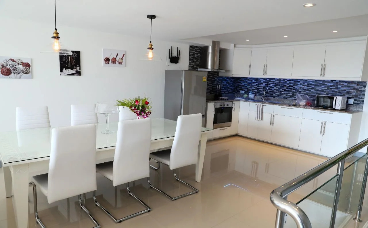 Photo - Swiss Villas Panoramic - Hillside Beach View