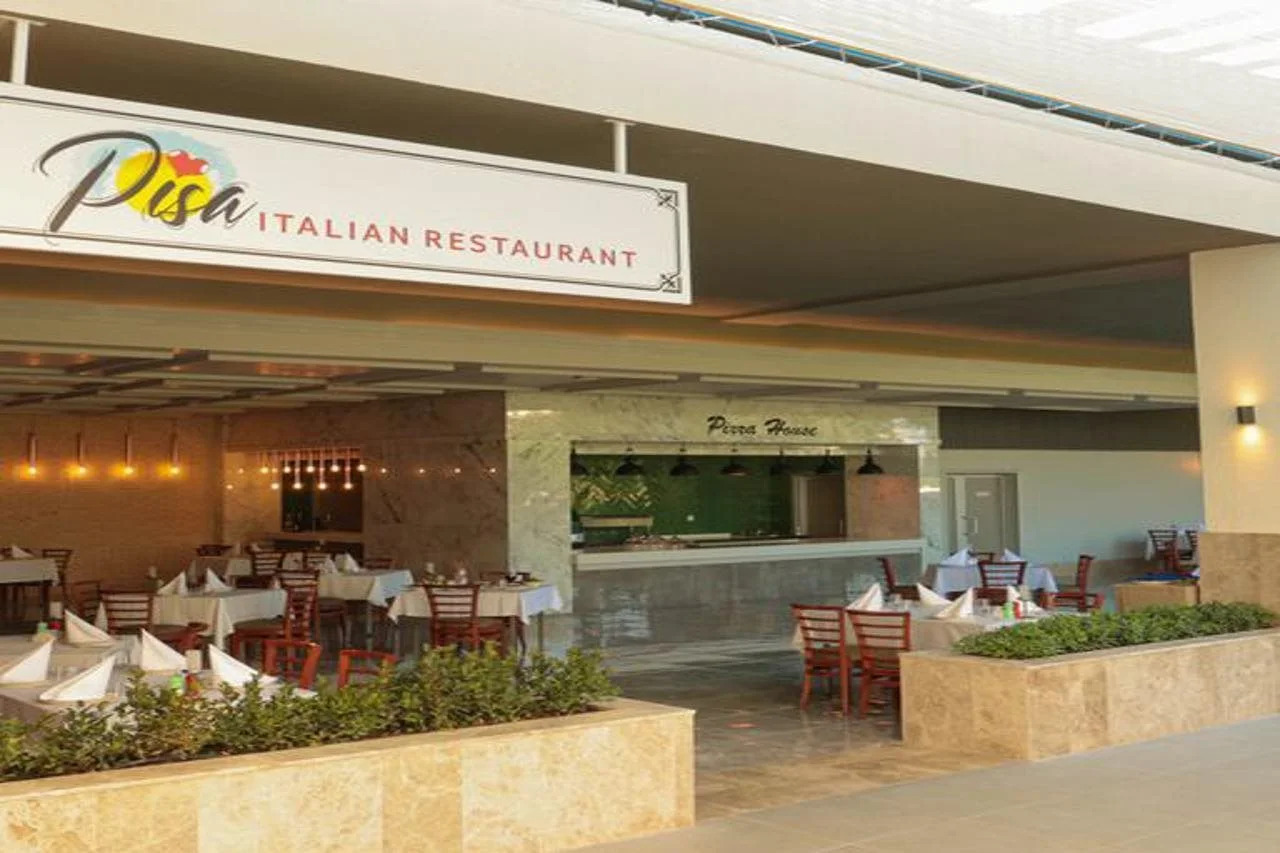 Photo - Crystal Centro Pearl Collection - Ultimate All Inclusive