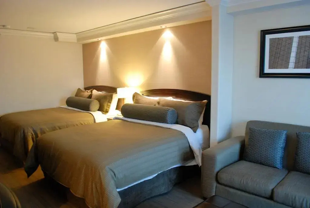Photo - Sandman Signature Toronto Airport Hotel