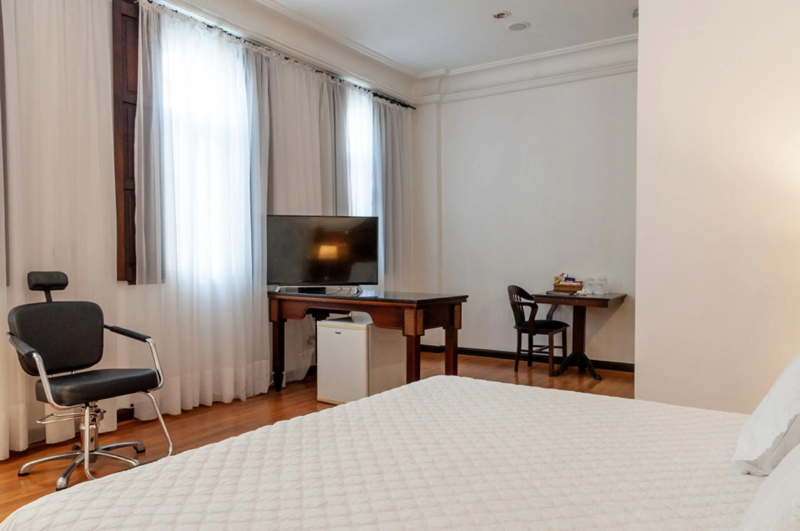 Photo - Johnscher by SJ - San Juan Curitiba