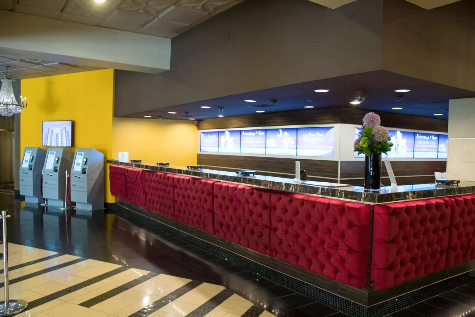 Photo - Plaza Hotel & Casino