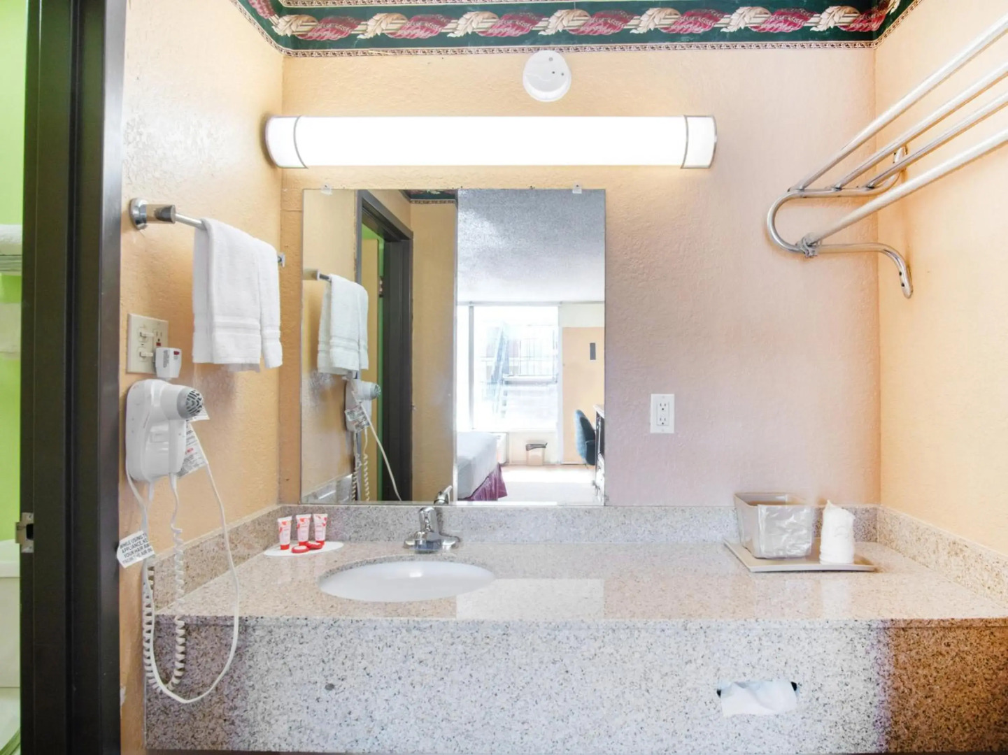 Foto - Quality Inn & Suites Orlando Airport