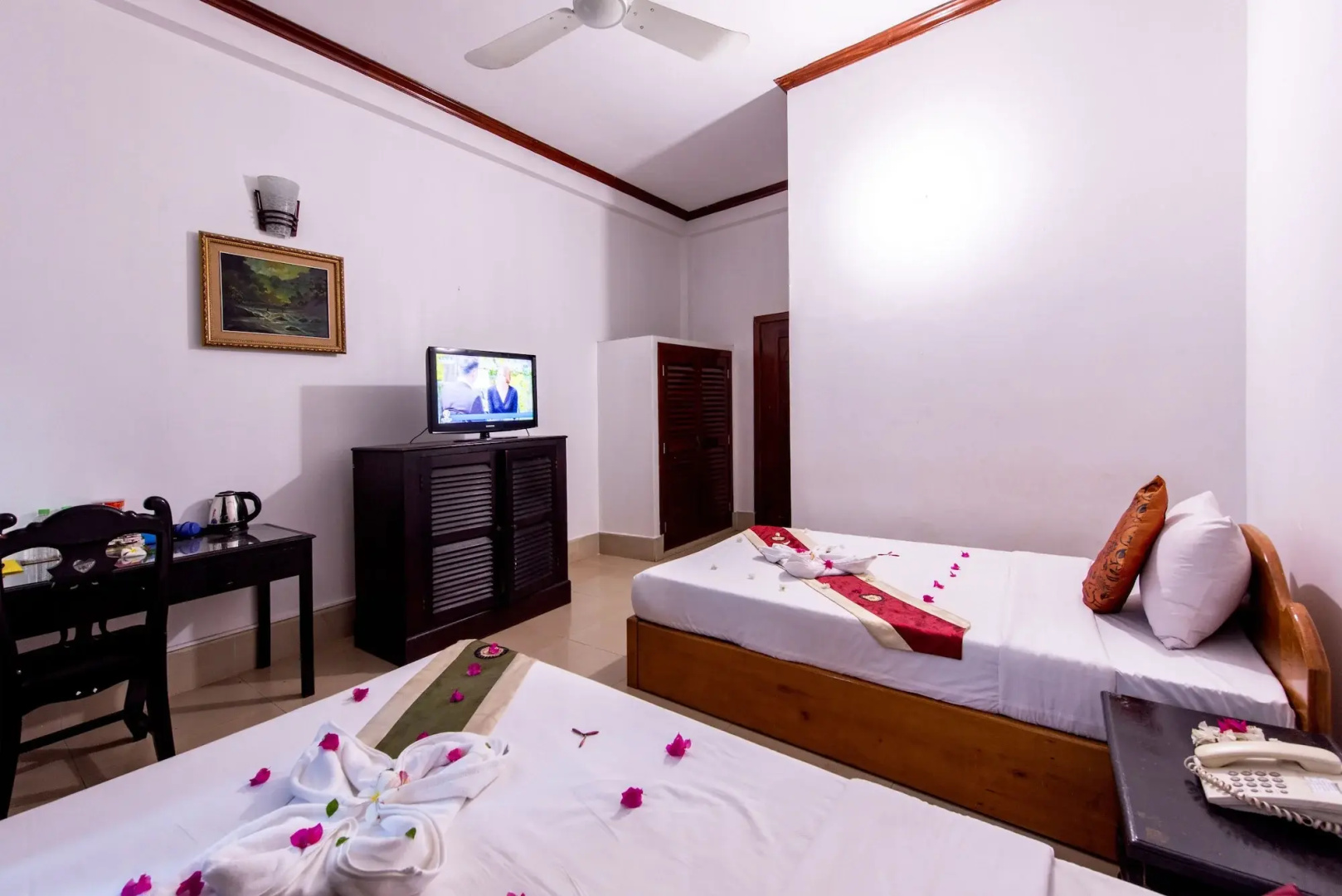 Photo - Central Night Hotel