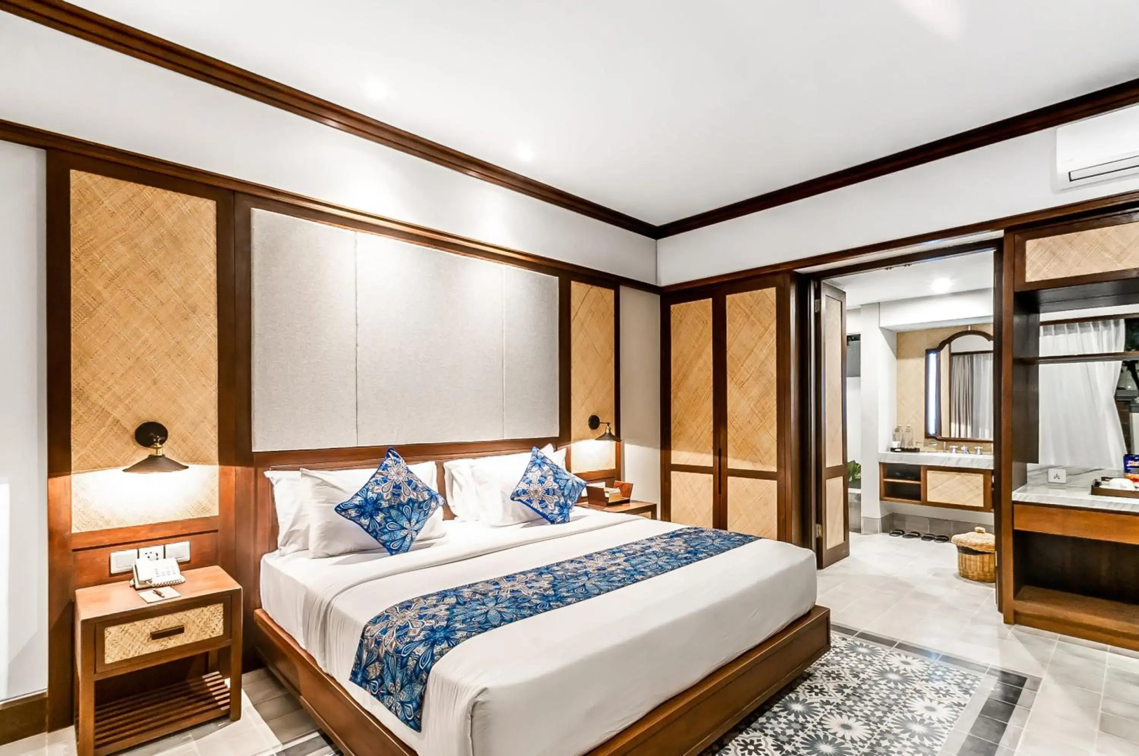 Photo - Lovina Beach Club & Resort