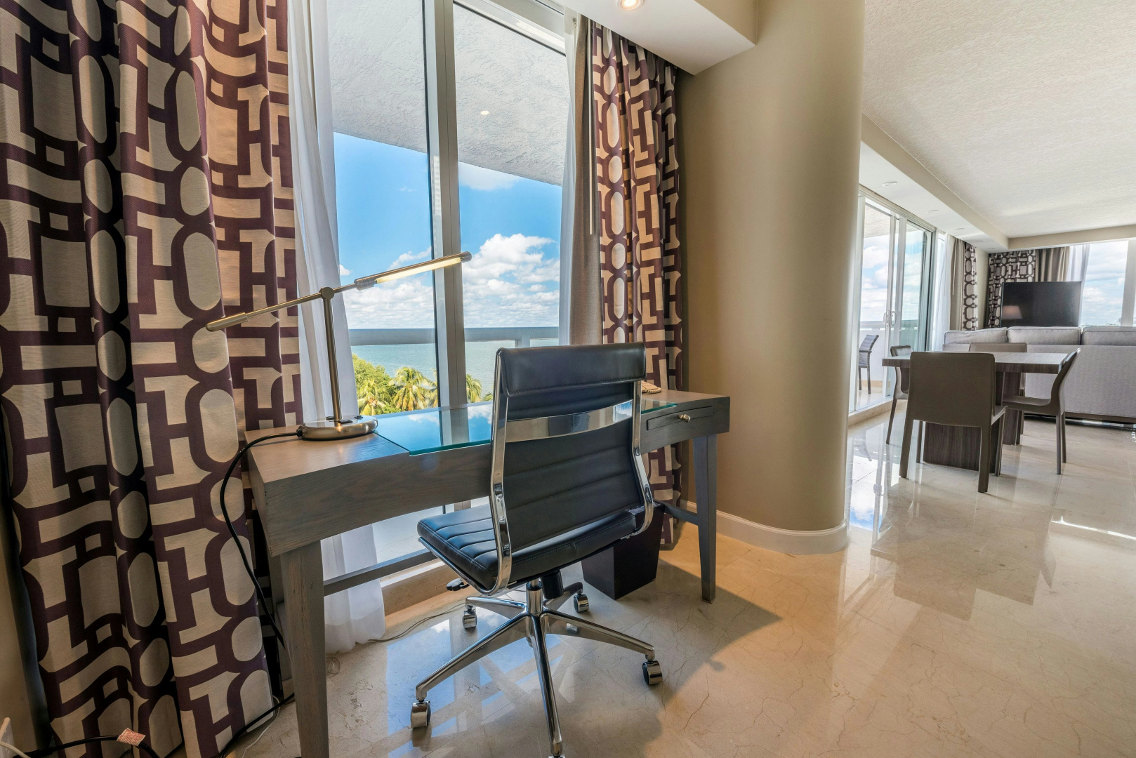 Photo - DoubleTree by Hilton Grand Hotel Biscayne Bay
